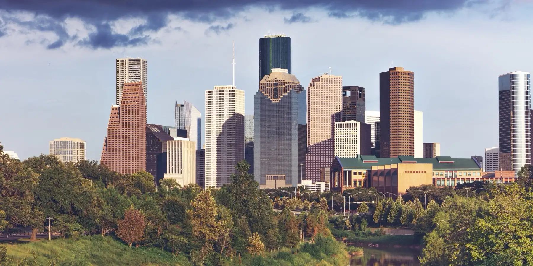 Skyline of the Houston, TX downtown district. The photo was taken from the west, over Buffalo Bayou.