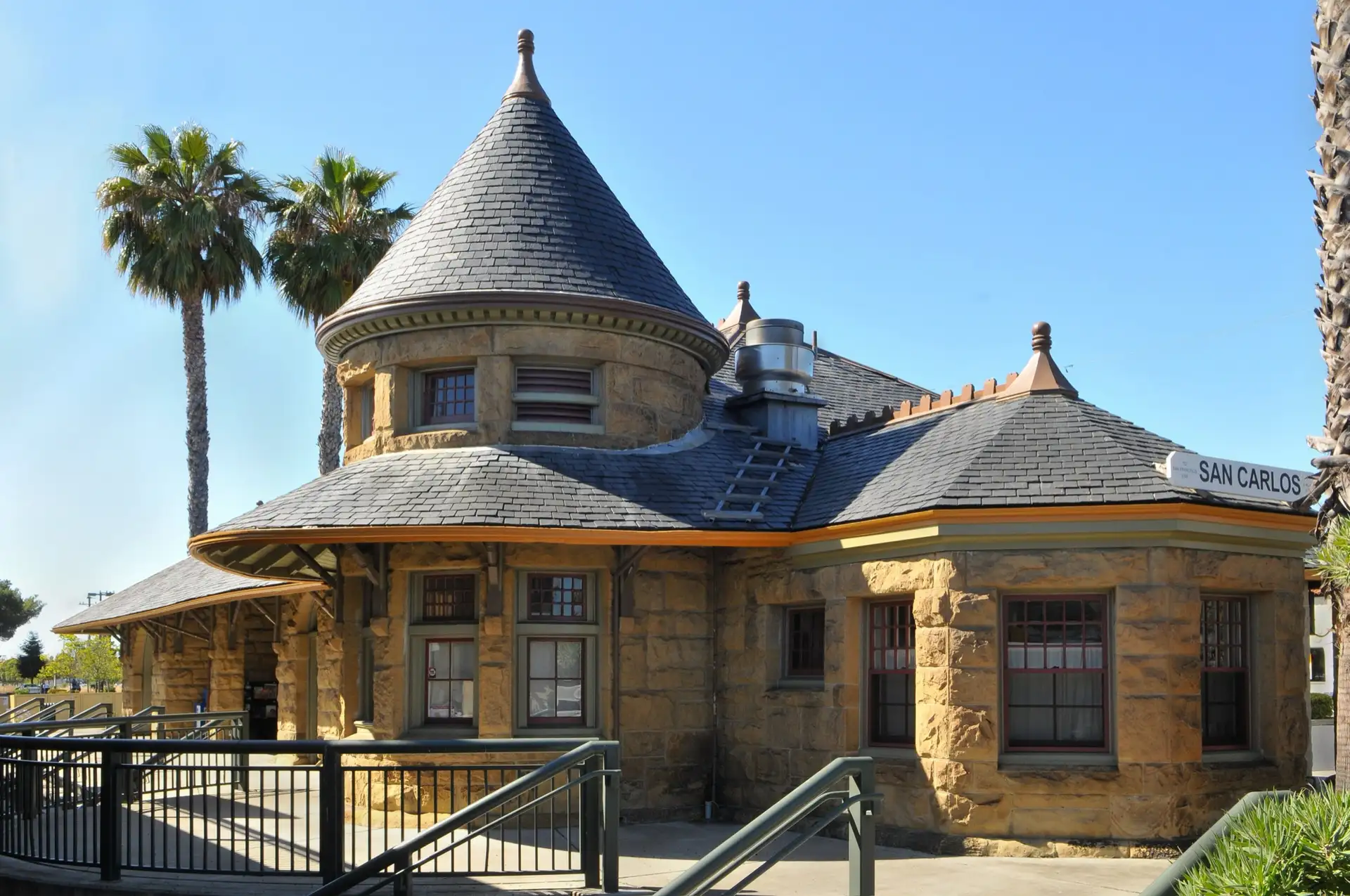 San Carlos Train Station