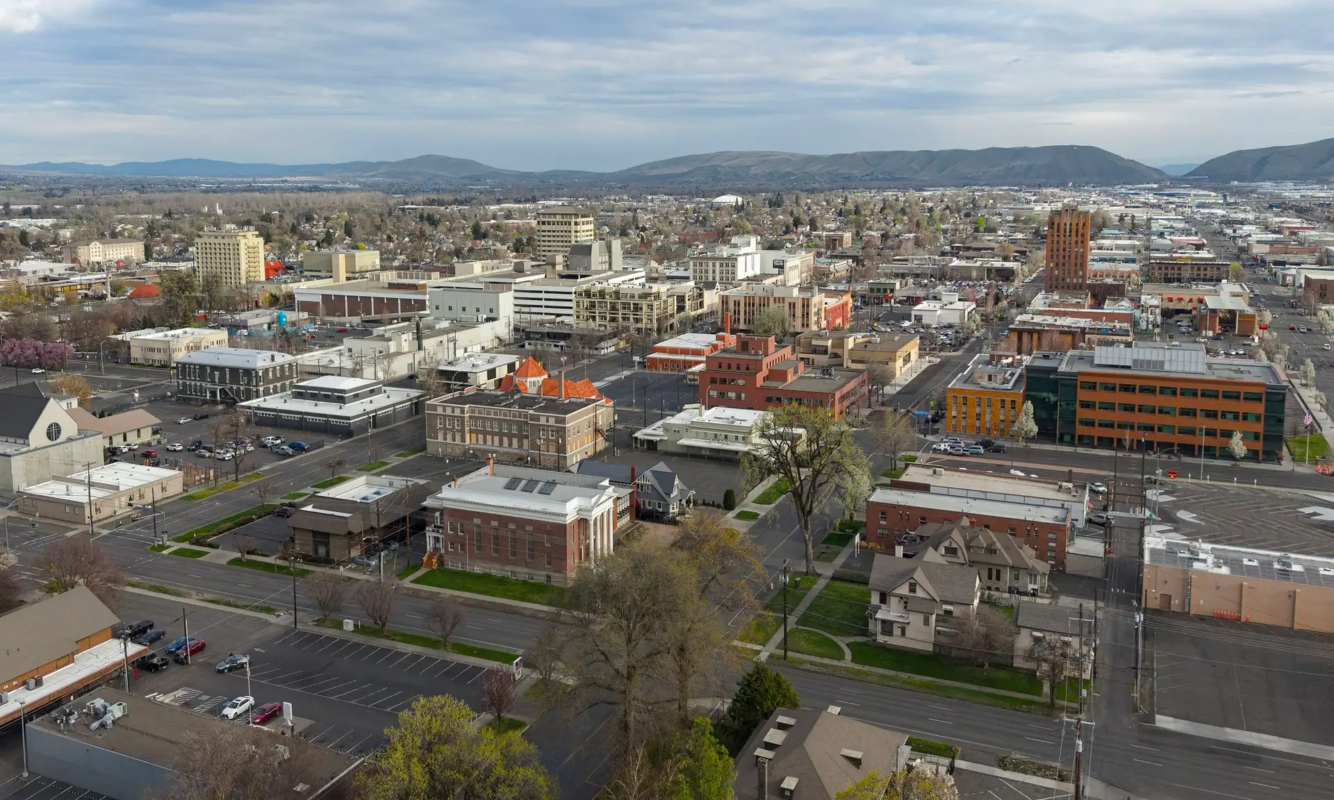 Skyline of downtown Yakima, Washington (pop. 96,968), the county seat of Yakima County.